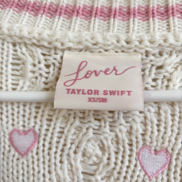 **NEW** TAYLOR SWIFT LOVER CARDIGAN - Picture 6 of 7